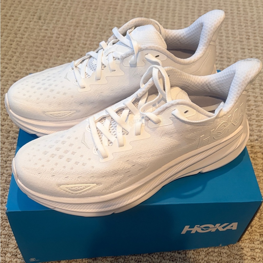 Hoka Clifton 9